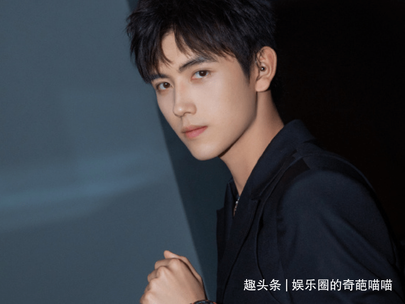 王源21岁我信,易烊千玺21岁,胡先煦21岁我信,他21岁我真不信_感觉