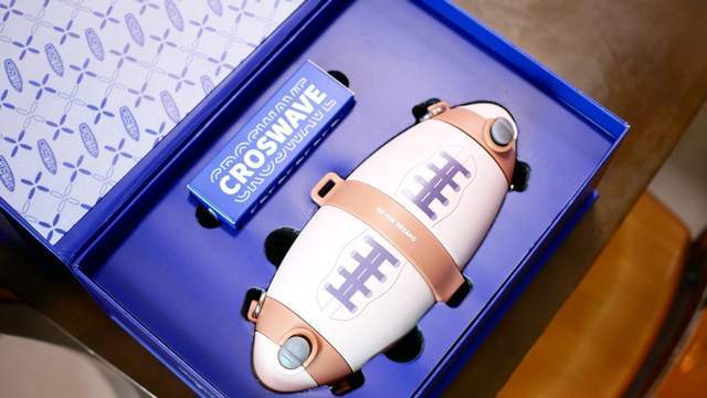 CROSWAVE穿浪橄榄球保温杯：创意潮酷设计，双仓双饮干净卫生