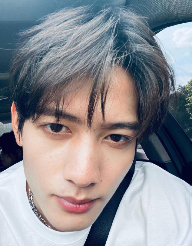 1米83男星被当众说"娘炮",粉丝怒回:他一拳能把你打趴_甘望星_路人