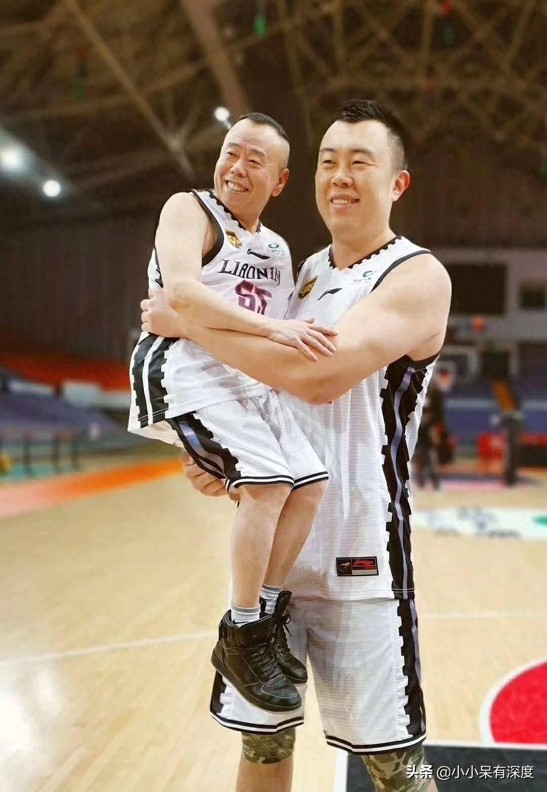 东北丑王郭金杰,22岁开始初恋,傻人有傻命,被追的感觉爽极了_崔莹