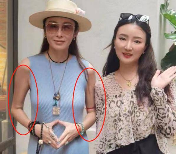 55岁女星张敏被曝定居清迈,身材暴瘦到像70斤,美人终究迟暮_网友_老公