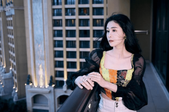 曝张碧晨3000w买冠军,67那英为其淘汰魏雪漫,停播疑因导师罢录_实力