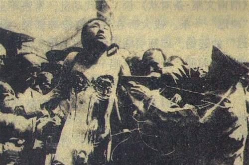 三日后清兵来到对岸,太平军多次抢渡不成,粮草用尽,情急之下,石达开