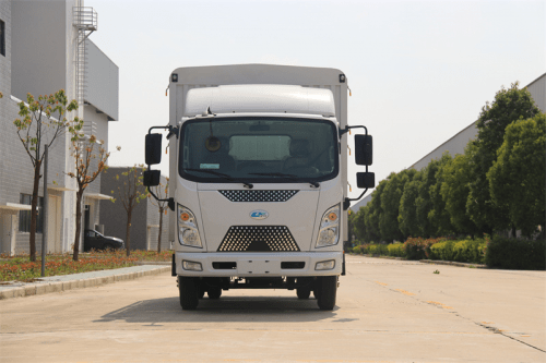 楚风汽车:承载与舒适的完美结合 楚风4.