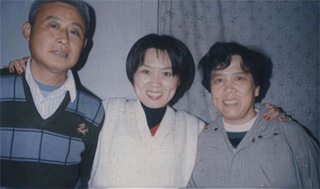 因一个心结选择北漂,嫁给小15岁的男子_吴琼_马兰_母亲