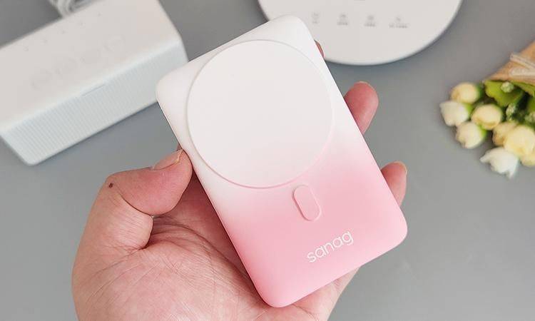 轻装上阵,完美解决带数据线的麻烦:sanag塞那K60无线磁吸充电宝