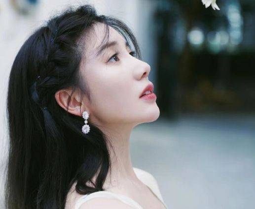 王雨馨喊话黄景瑜,自爆遭到对方纠缠,曾被男方粉丝恐吓威胁_网友_新剧