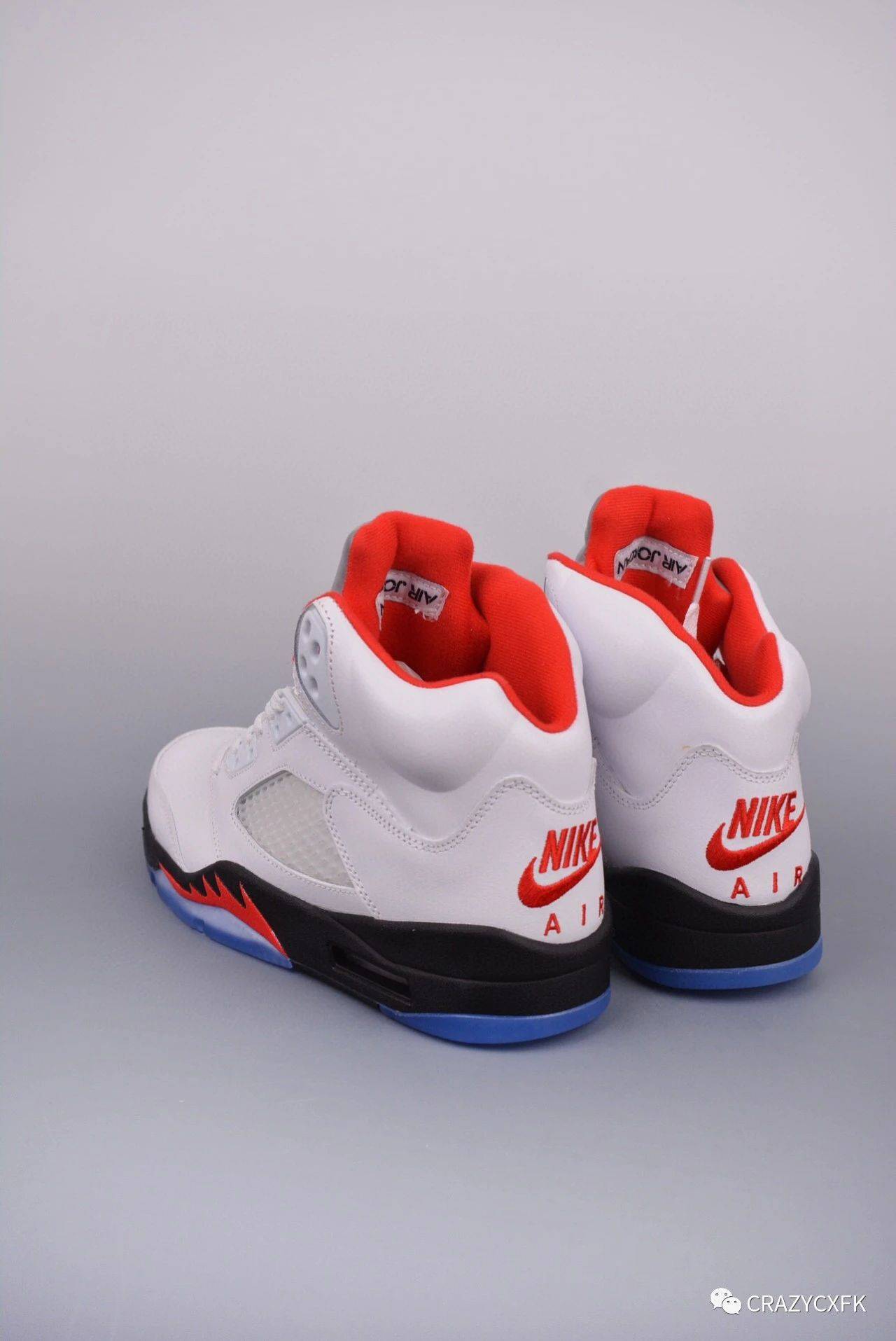 乔丹air jordan 5 fire red aj5 流川枫白红火焰红篮球鞋_鞋舌_黑色