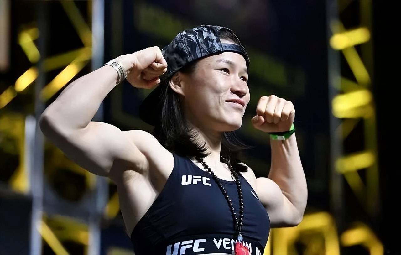 张伟丽:成功卫冕该级别的冠军金腰带,再次证明了自己的霸主地位_中国