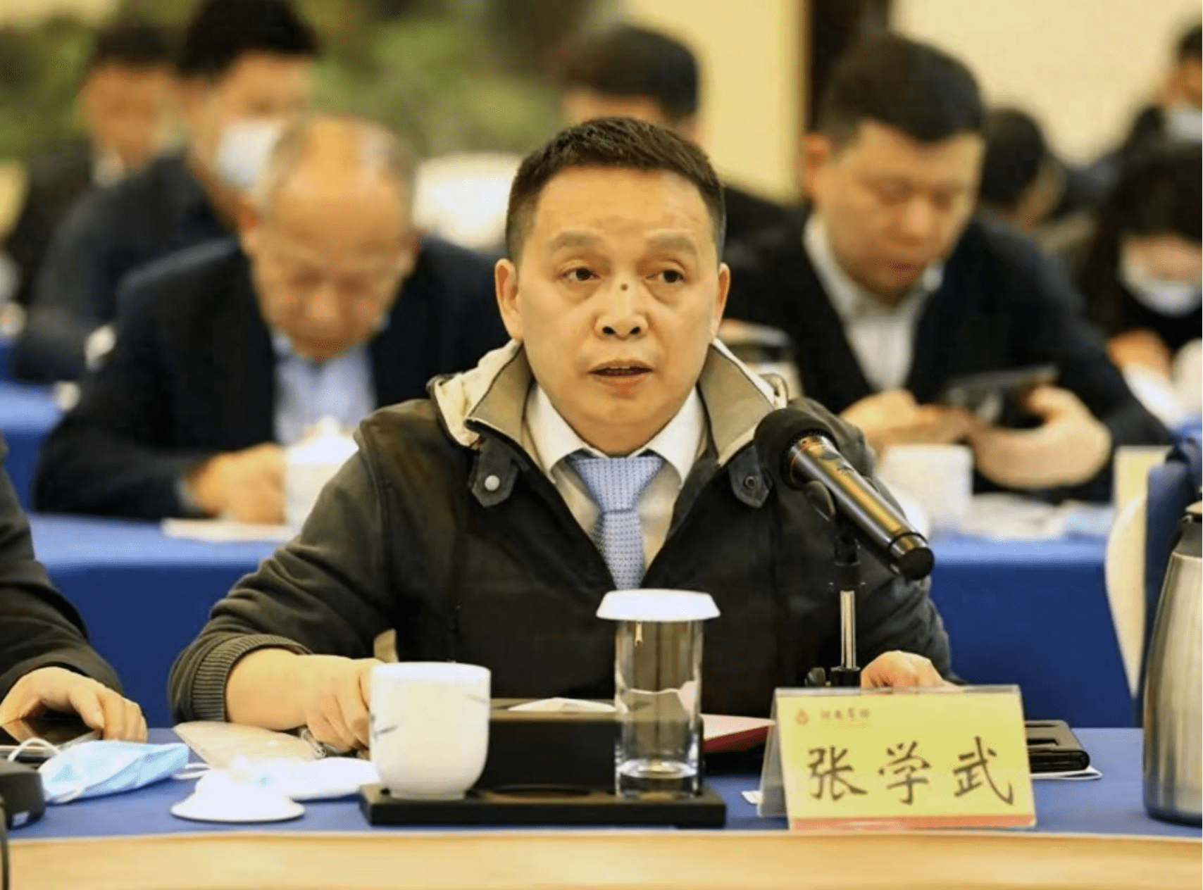 2020年,兄弟俩同时登上了富豪榜,张学文的财富为34亿元,张学武的财富