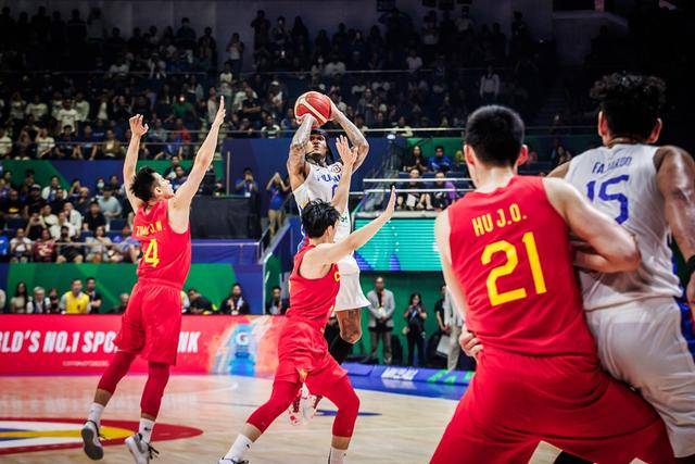 中国男篮输球的头号罪人！单节输菲律宾23分，他要负全部责任