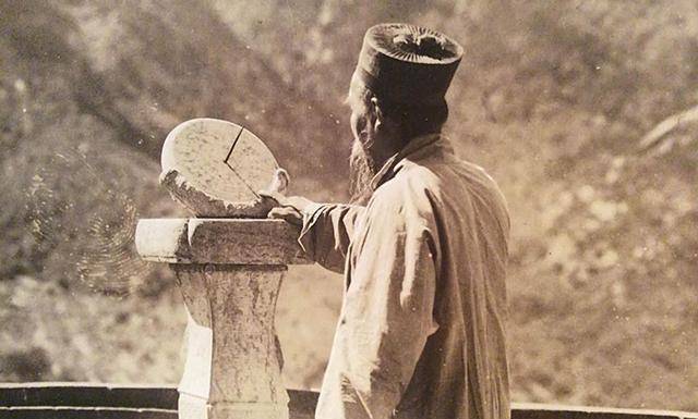 民国疯道士高喊"枣桃",28万人丧命天灾,众人方醒悟其疯语藏深意_地震