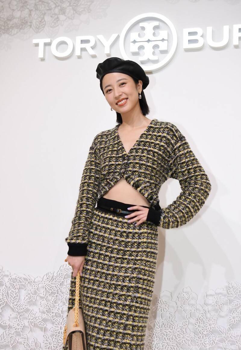 周雨彤《重返20岁》《当爱情遇上科学家》,《相爱穿梭千年》_电视剧