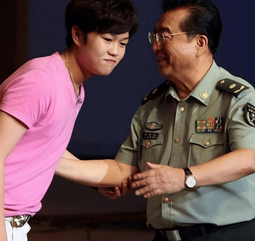 曝李双江送子移民,李天一疑被维也纳艺大录取,晒照却出现婴儿车_生活