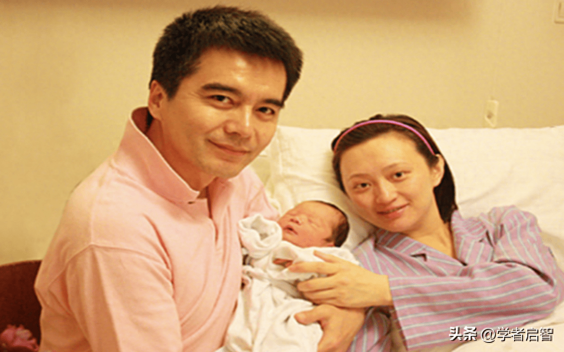 甩5年初恋男友,嫁三婚许亚军,患癌后才懂真爱_何晴_女子_廖京生