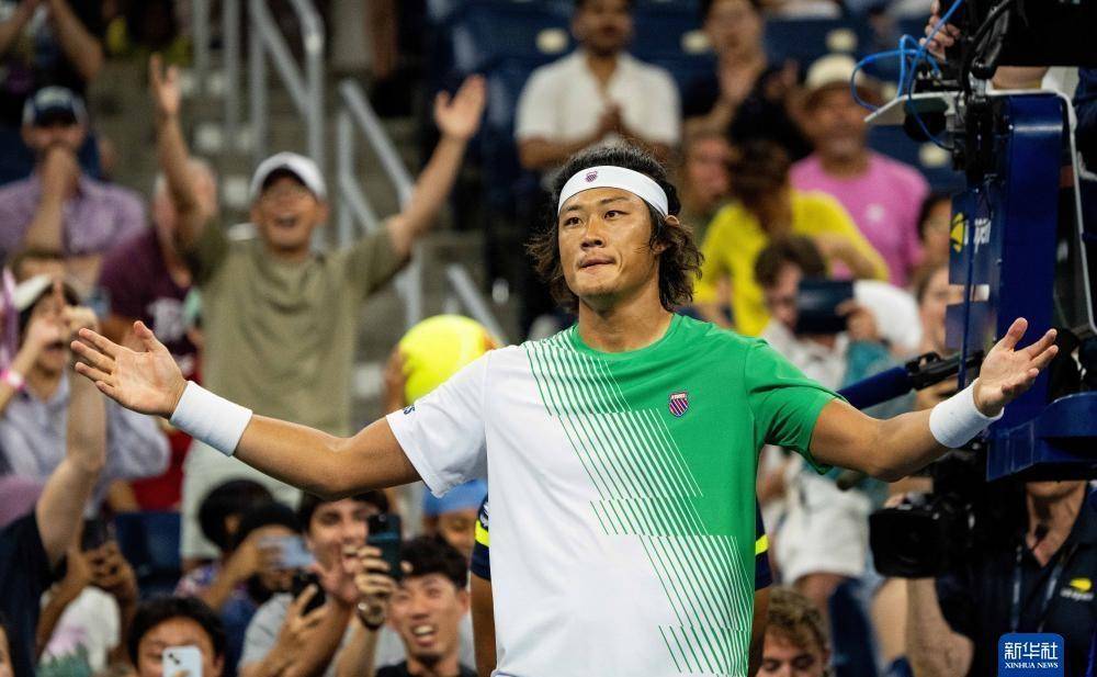 上海選手張之臻再創歷史！首勝世界前五選手，成功闖入美網32強
