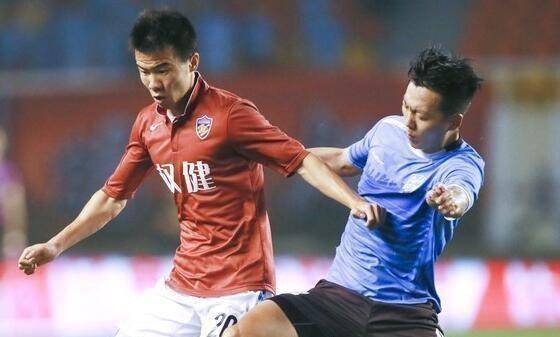 苏宁功勋飞翼或选择落叶归根巅峰期曾是当红国脚_孙可_权健_球迷