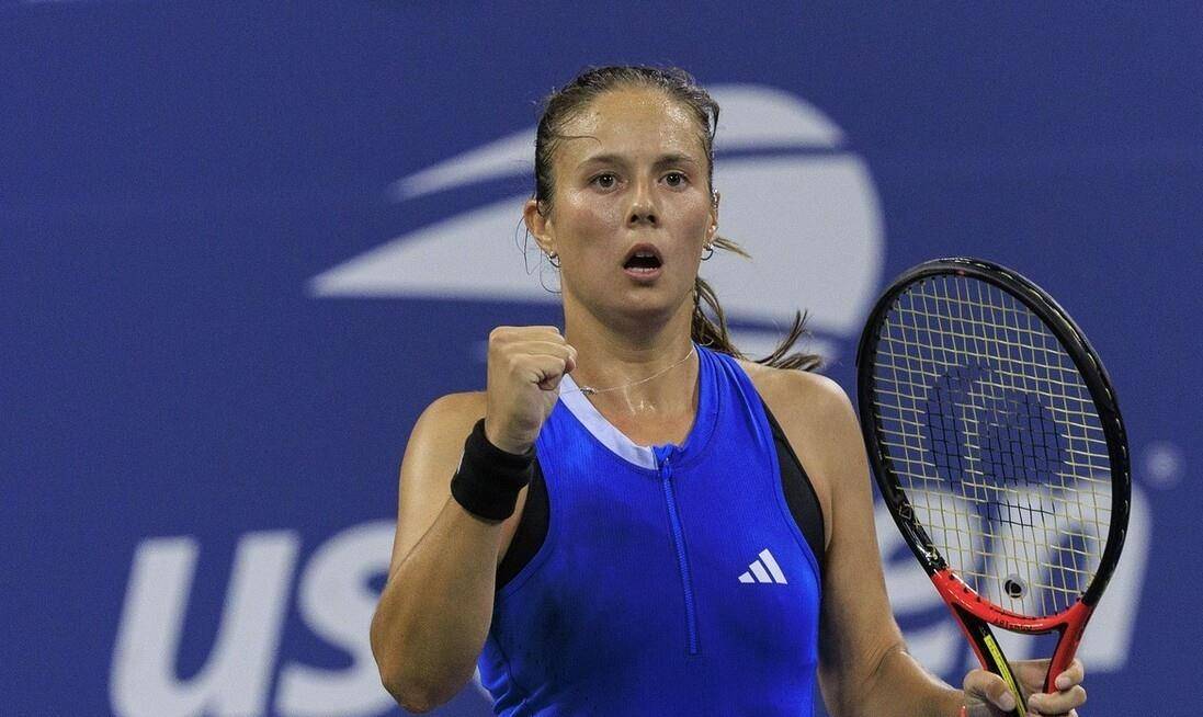 本西奇,丹麦的沃兹尼亚奇,拉脱维亚的奥斯塔彭科和罗马尼亚的科斯蒂亚