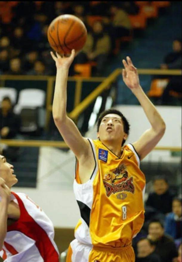 易建联刘玉栋胡卫东点评中国男篮_投篮_球员_基本功