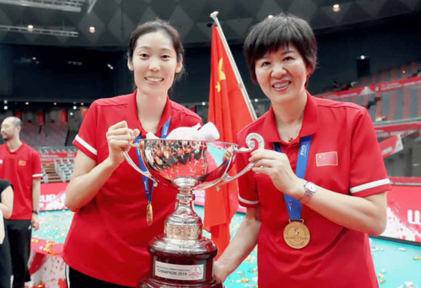 女排的小朱婷崛起,蔡斌迎来顶级2黑马,朱婷郎平不回归也能夺冠_朱婷跟