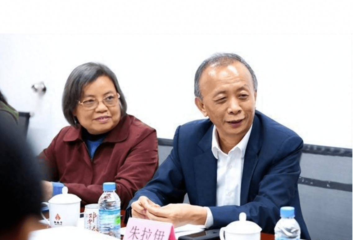 广东梅州丰顺走出6位富豪,3兄弟齐上榜,2人在自行车,糖业称王_朱孟依