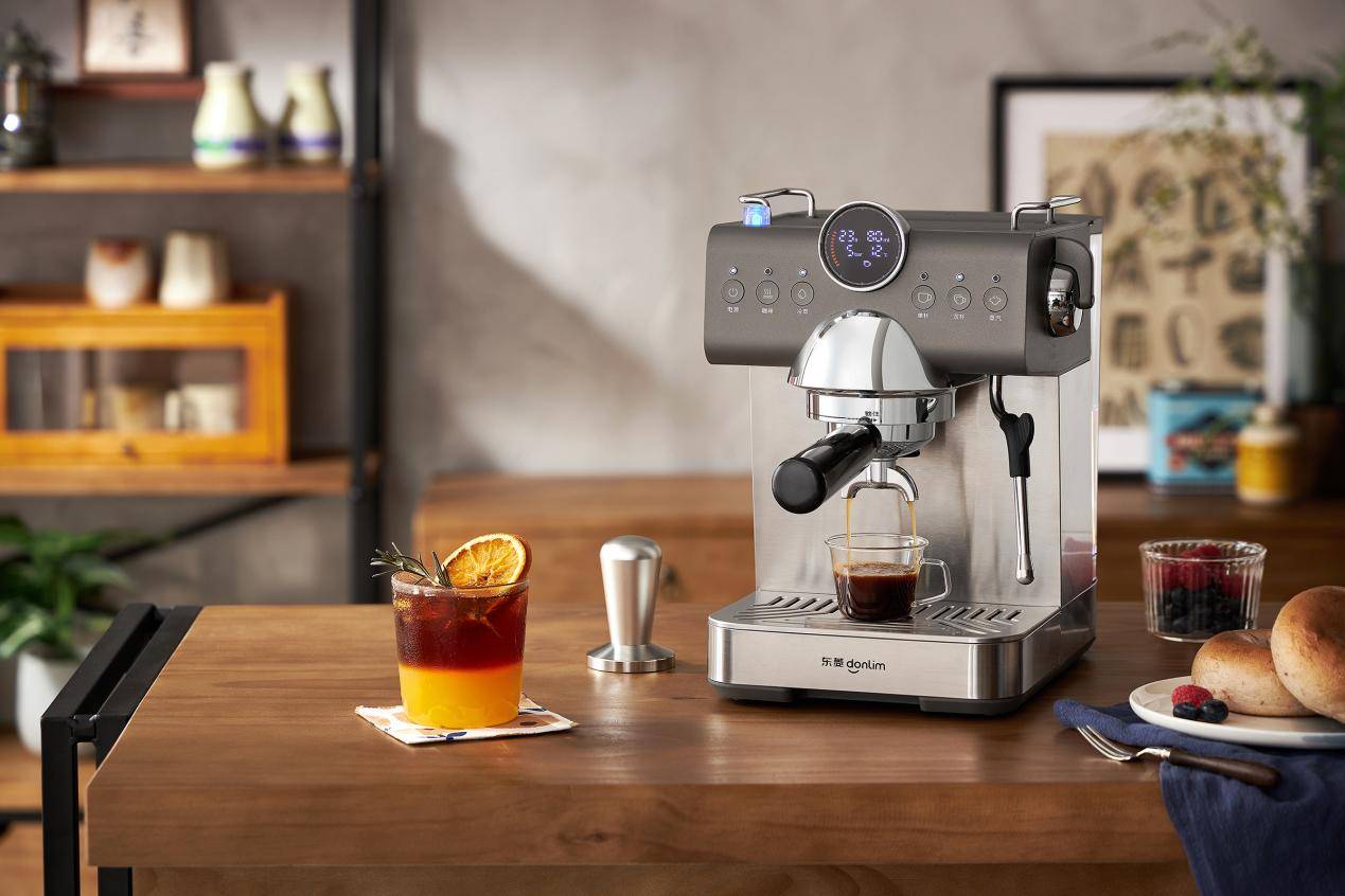 东菱冷萃咖啡机新品首发,1分钟新鲜冷萃,清爽畅饮无需等待_风味_系统