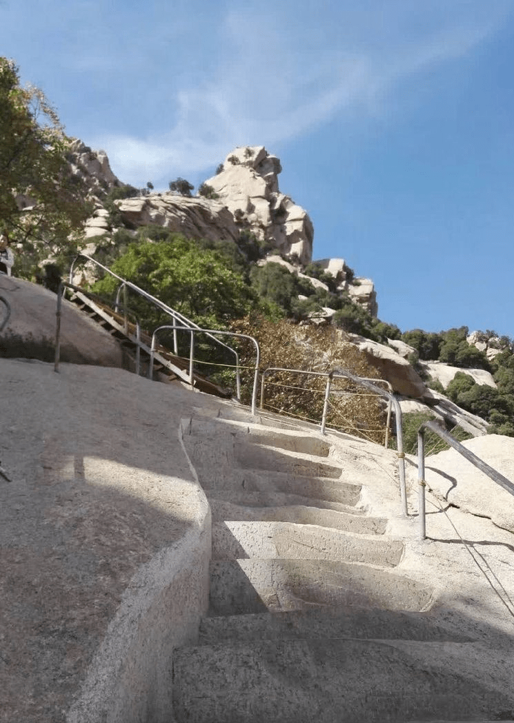 阴山一脉梅力更_瀑布_登山_包头