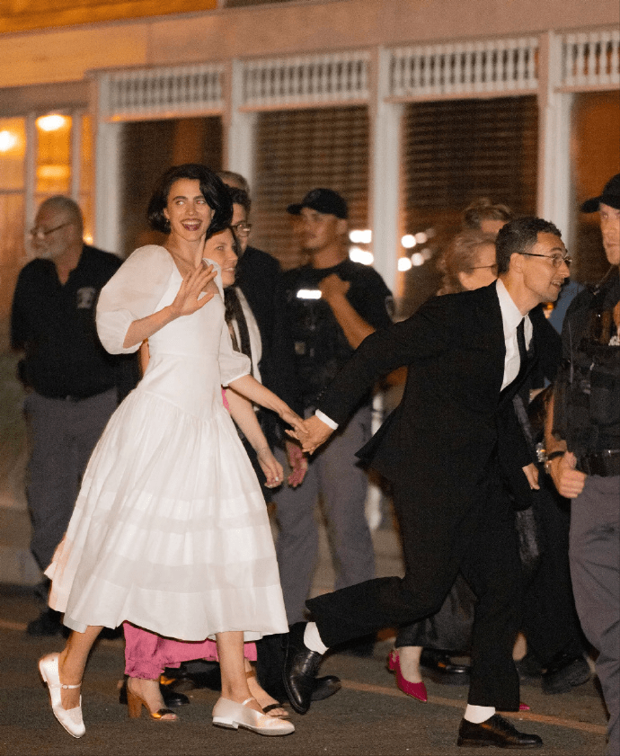 玛格丽特·库里与杰克·安东诺夫的梦幻婚礼:好莱坞的闪耀之夜_爱情