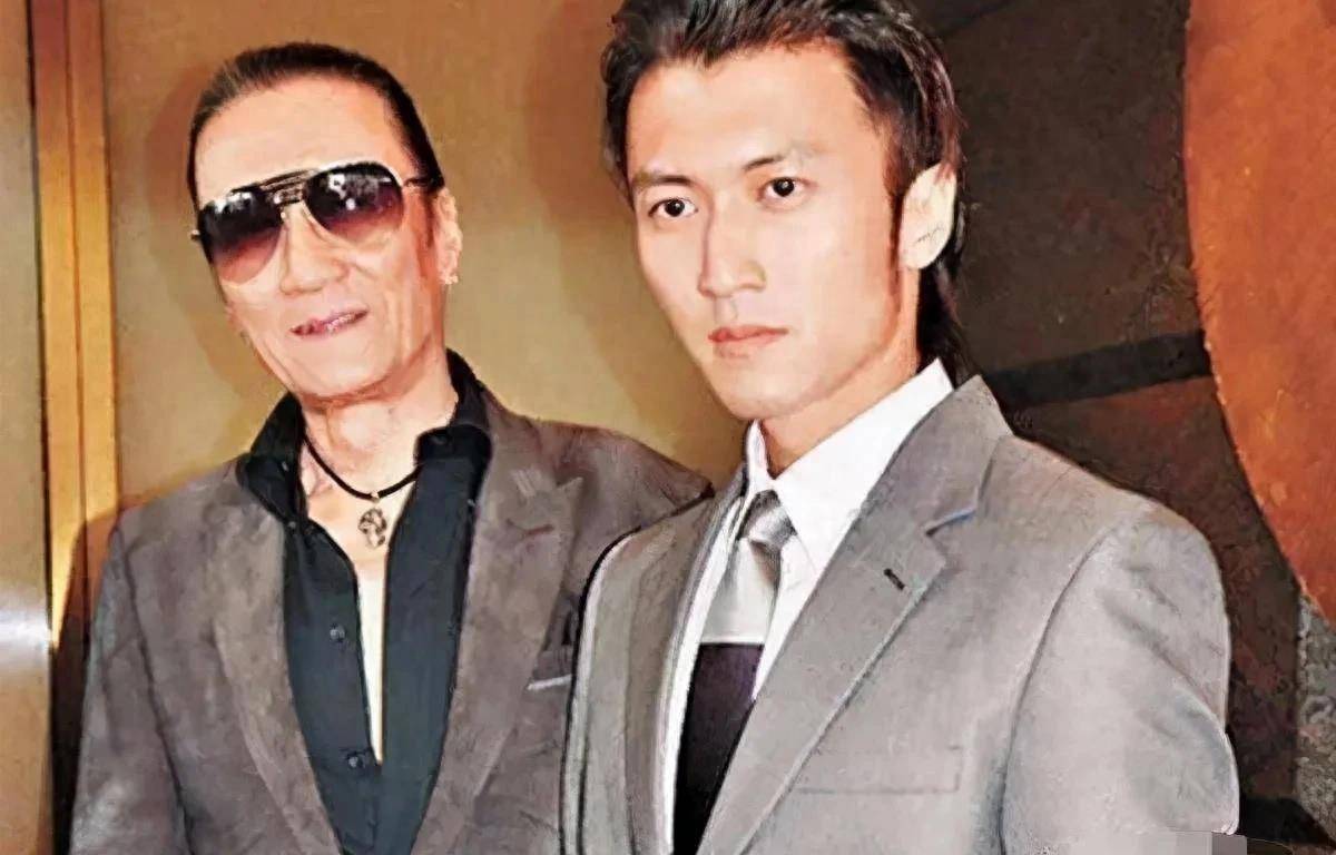 谢贤近况曝光,到公园游玩,主动邀请路人合影,破病危传闻_网友_身体