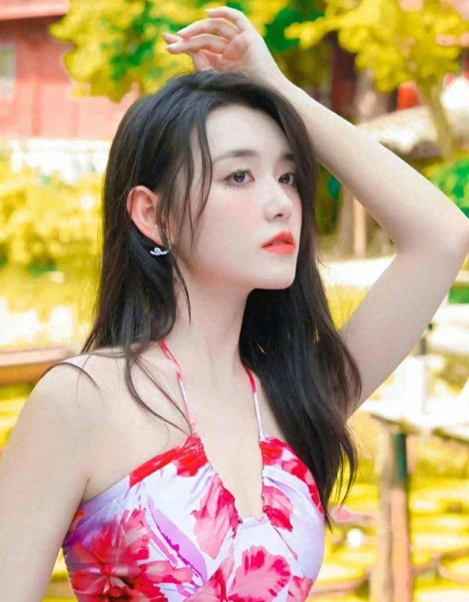 更引人注目的是,举报人称蒋依依2021年就因税