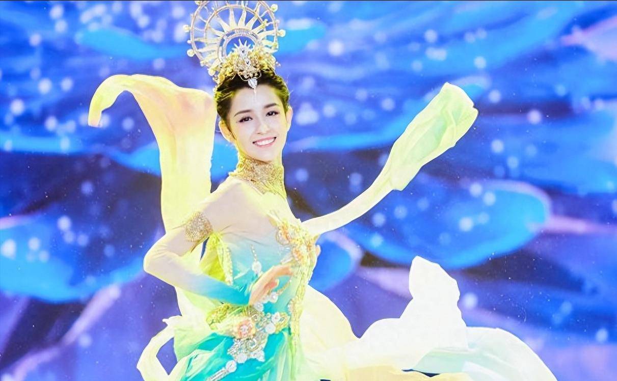 确实很多,佟丽娅,蒋欣,古力娜扎,麦迪娜,哈尼克孜,热依扎,老演员张彤