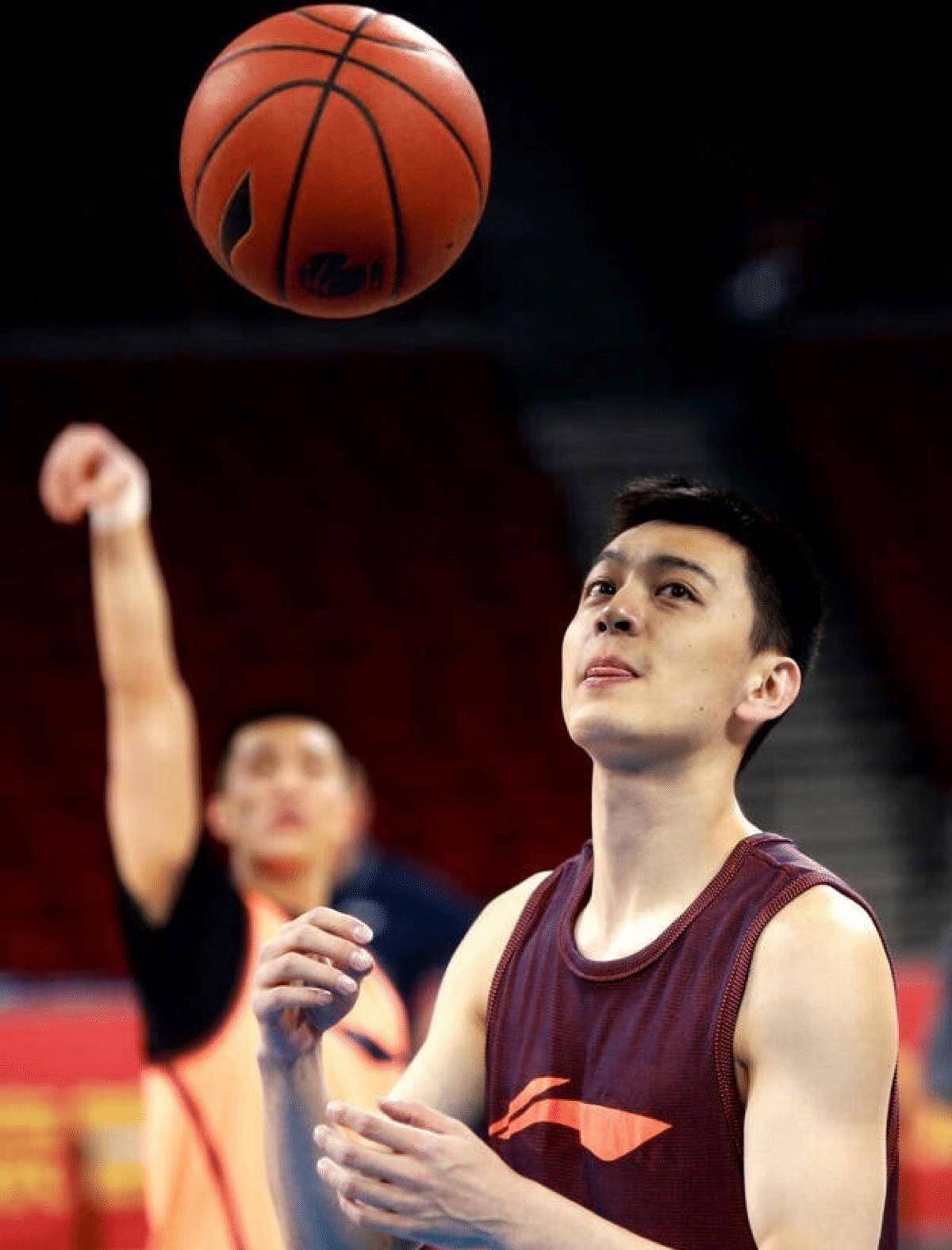 扬手听京骂,断腕耀京城——冠军后卫杨鸣成功转型主帅_比赛_辽宁队