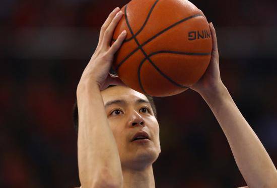 扬手听京骂,断腕耀京城——冠军后卫杨鸣成功转型主帅_比赛_辽宁队