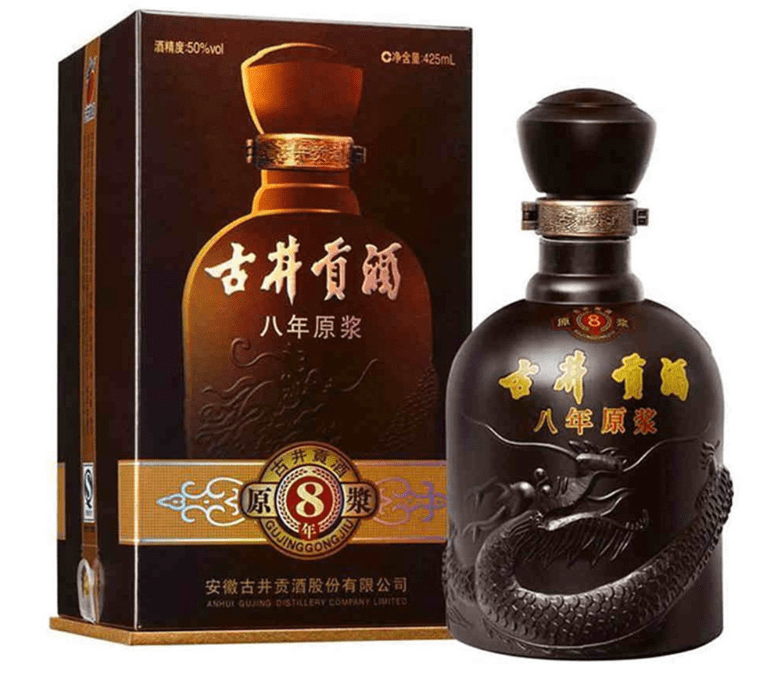 五,剑南春剑南春是四川剑南春酒厂生产的一款浓香型白酒,也是中国四大