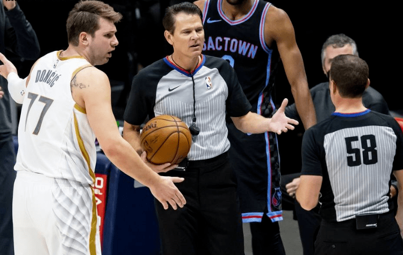 东契奇遭裁判黑哨!