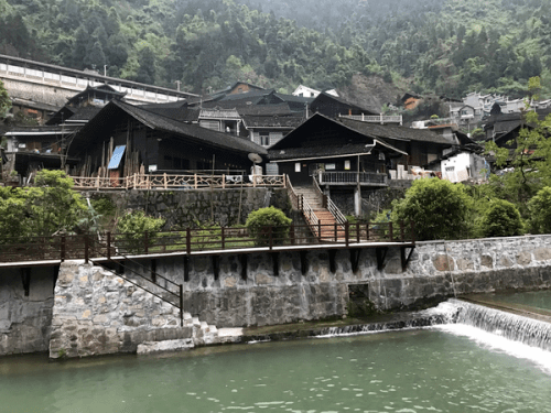 夯吾苗寨——千年传承的苗银文化_湘西_民族_风景