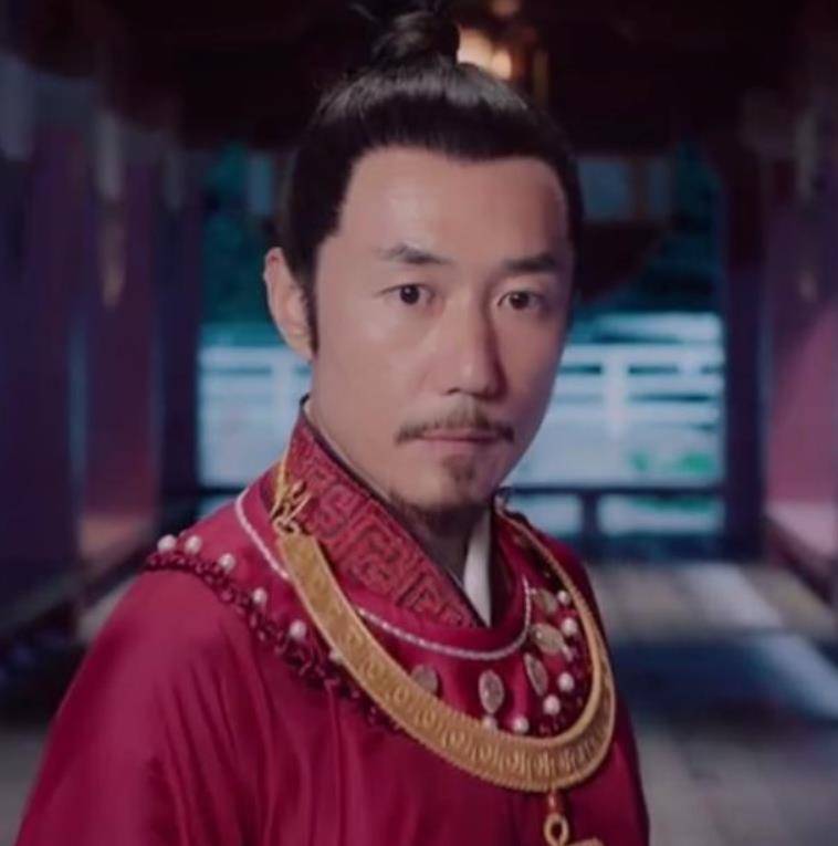 的认可,这些土皇帝们都通过避讳宗主国的皇帝名讳或者他家先辈名讳,来