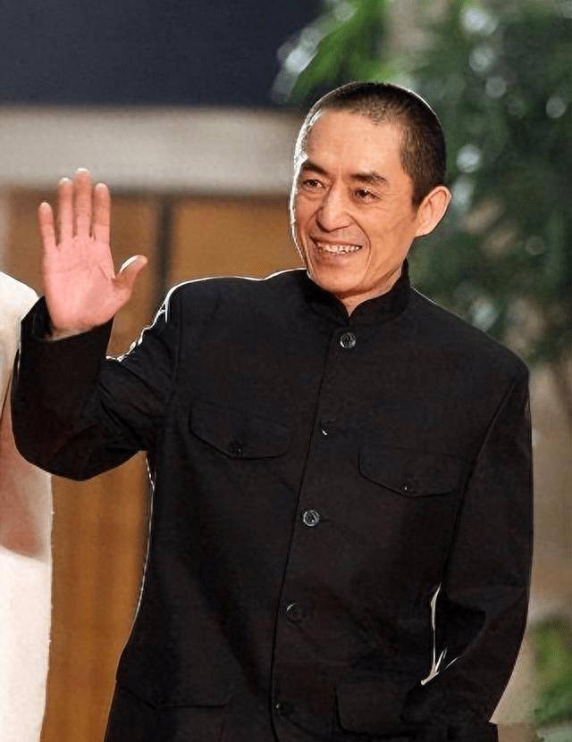 陈婷与王海珍非常相似,他也19岁,而他与张艺谋之间有31岁的年龄差距.