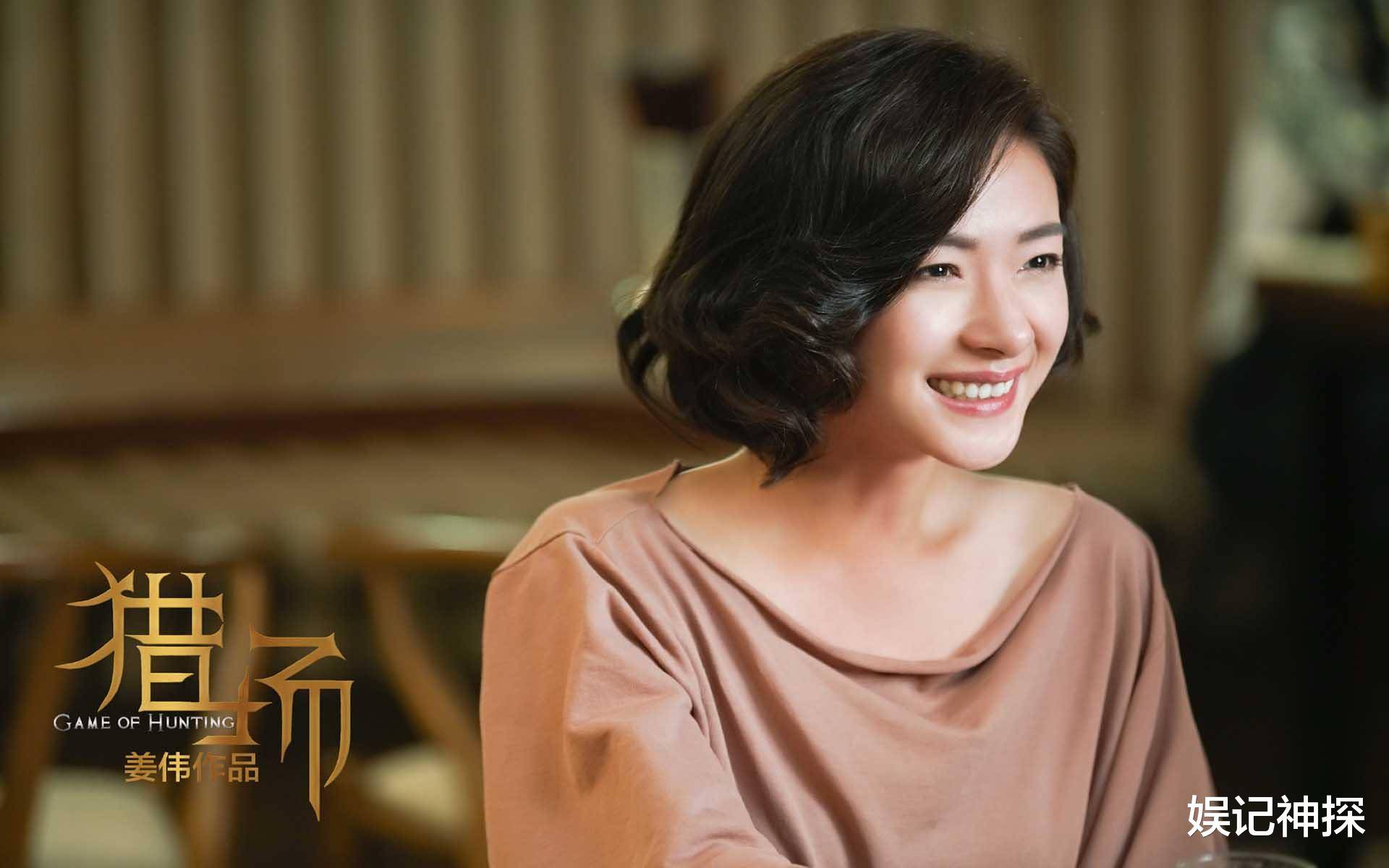 在纷繁复杂的娱乐圈中,万茜就如同一颗宁静的明星之星,熠熠生辉,从未