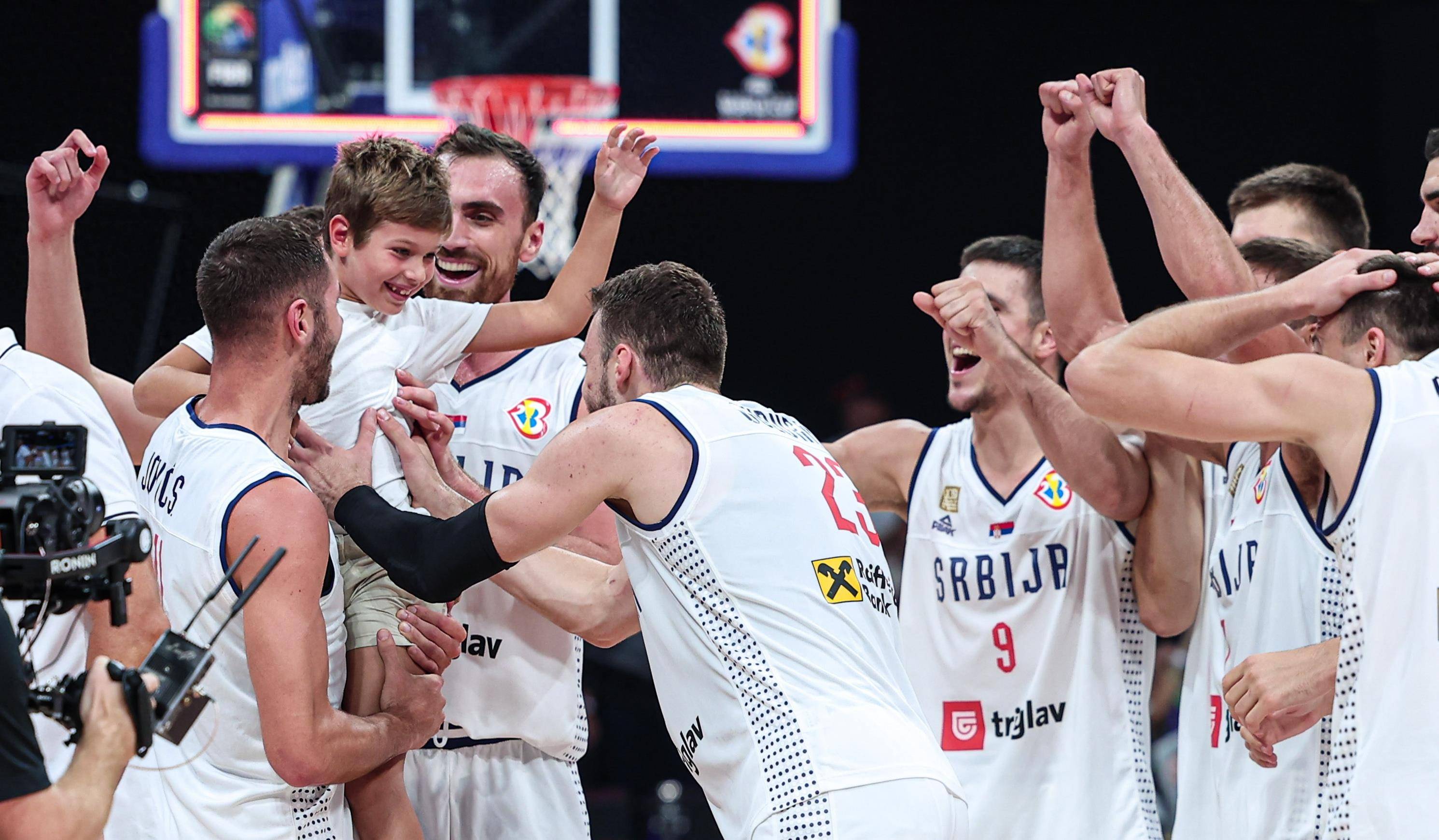 (体育)篮球世界杯-半决赛:塞尔维亚队晋级决赛_新华社_吴壮_球员