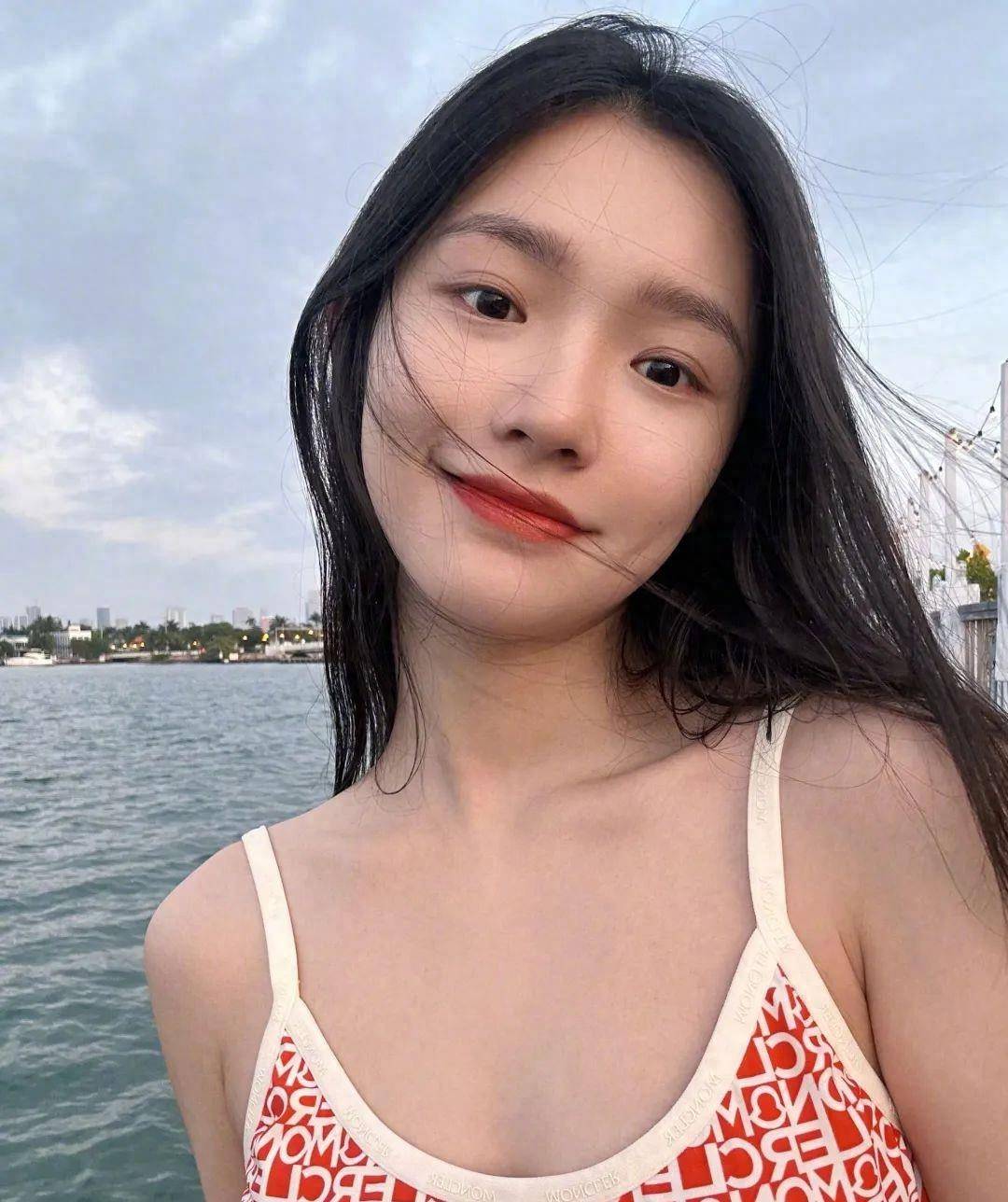 27岁"星女郎"林允超性感!_表演_角色_女神