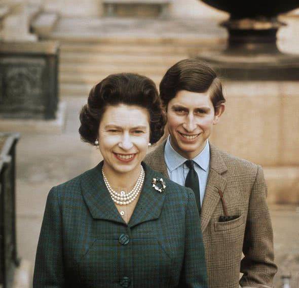 查尔斯王子生于1948年,他3岁时即成为英国王位第一顺位继承人,至今
