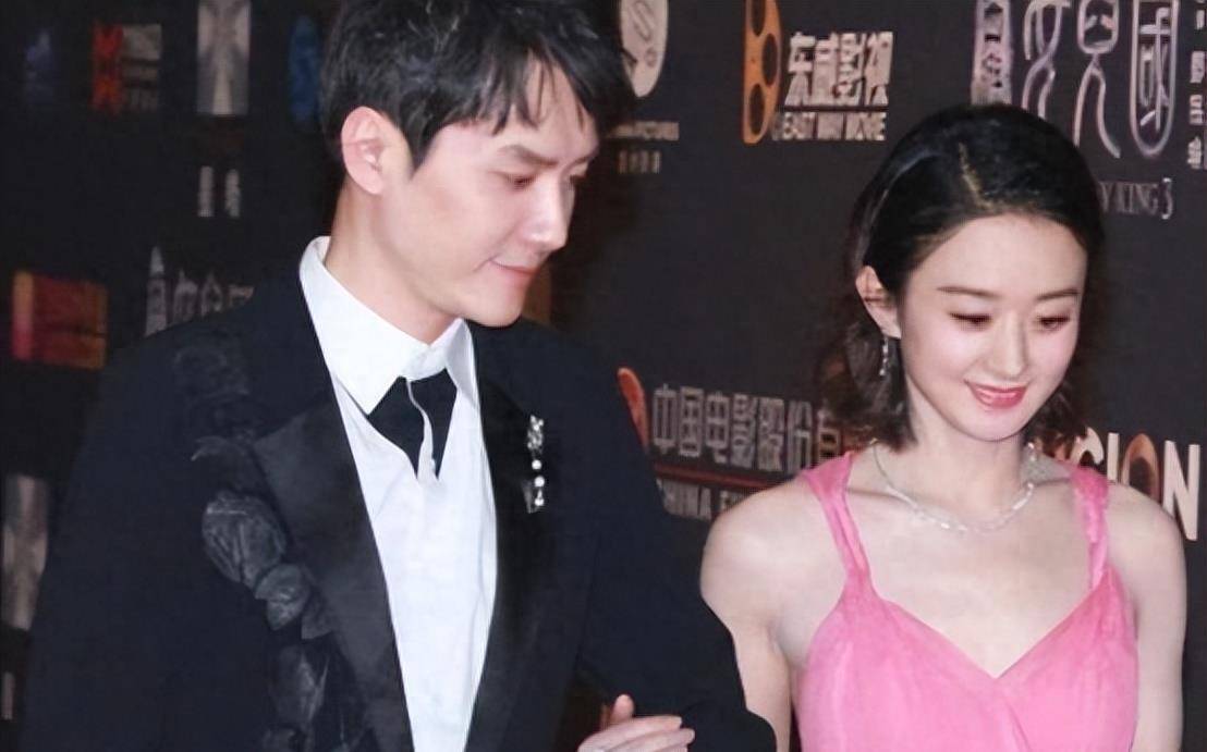 曝赵丽颖挺孕肚现身,冯绍峰全程陪伴,冯妈送500万珠宝庆祝_网友_关系