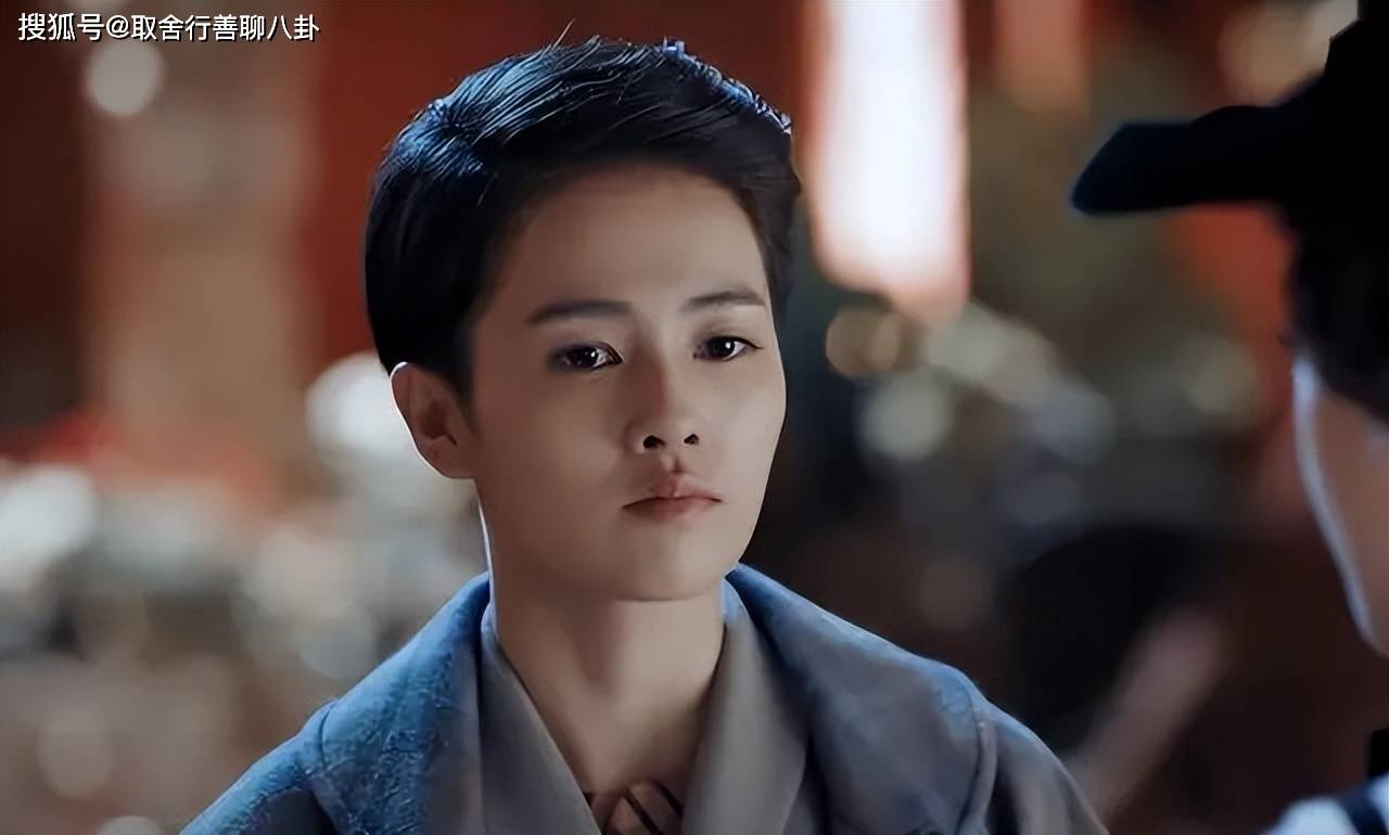 女星白鹿新剧《北上》杀青,晒手写明信片,感恩粉丝一