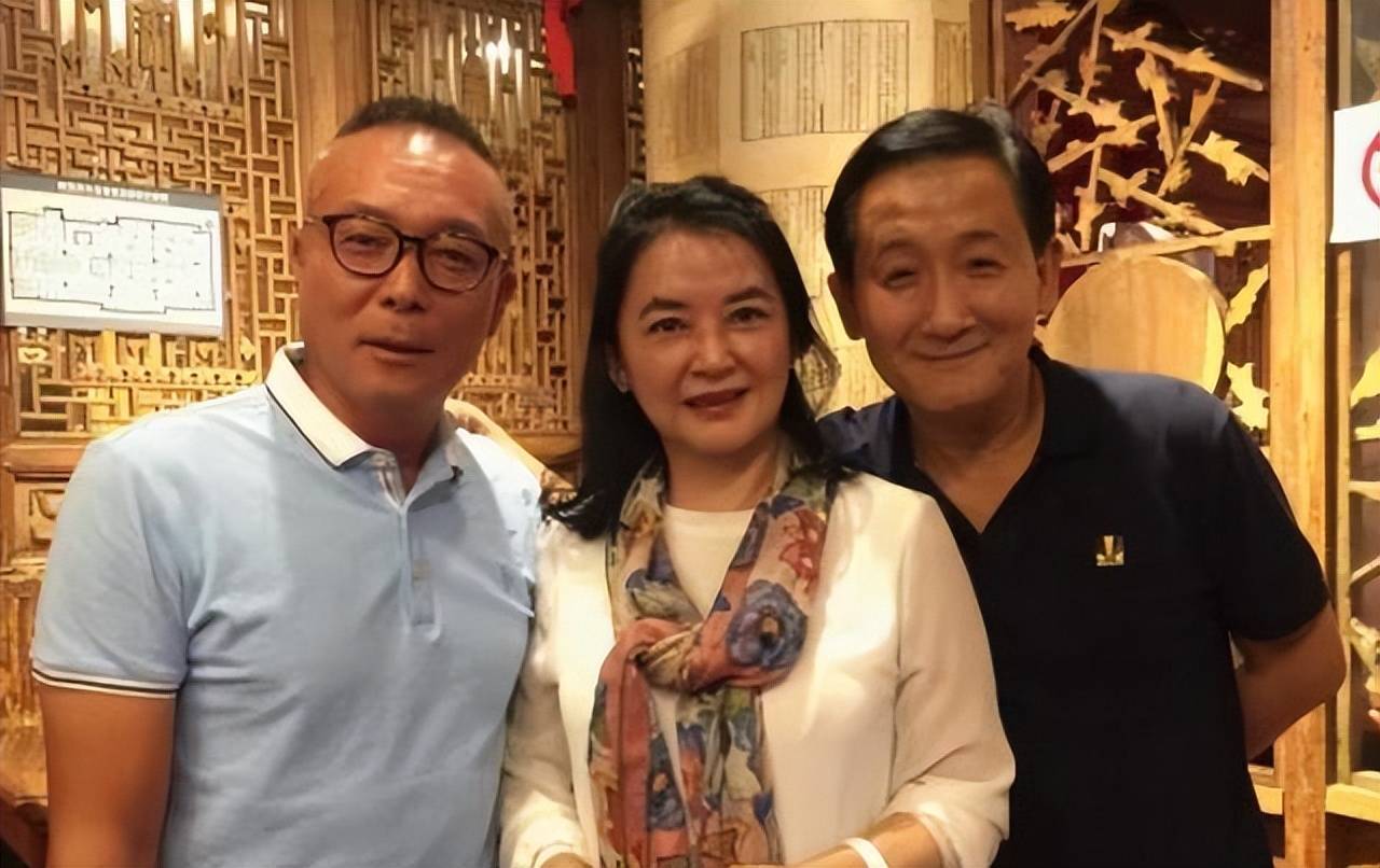 著名演员梁天:自卑中走出来的明星,前妻后妻的孩子都是我的骄傲_婚姻