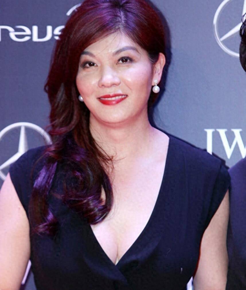 "五朵金花"庄泳与沈坚强结婚后,前往新加坡是她成功的关键_发展_成为