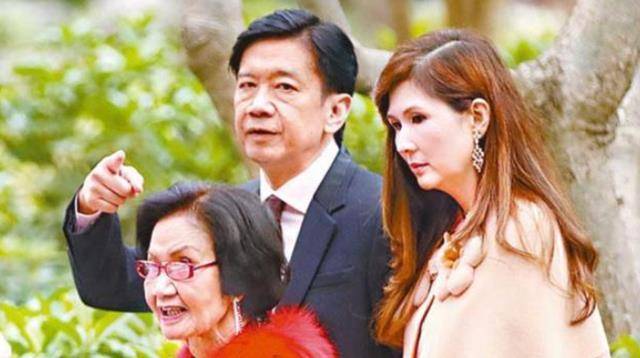 杨紫琼前夫:卖奢侈品成百亿富豪,离婚后,豪掷千万狂追妻子闺蜜_潘迪生