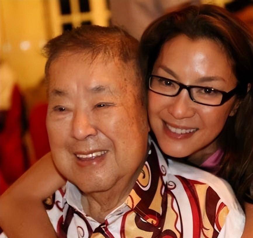 "拿督夫人"胡静:被亿万富豪追三年,打败杨紫琼嫁豪门却穿地摊货