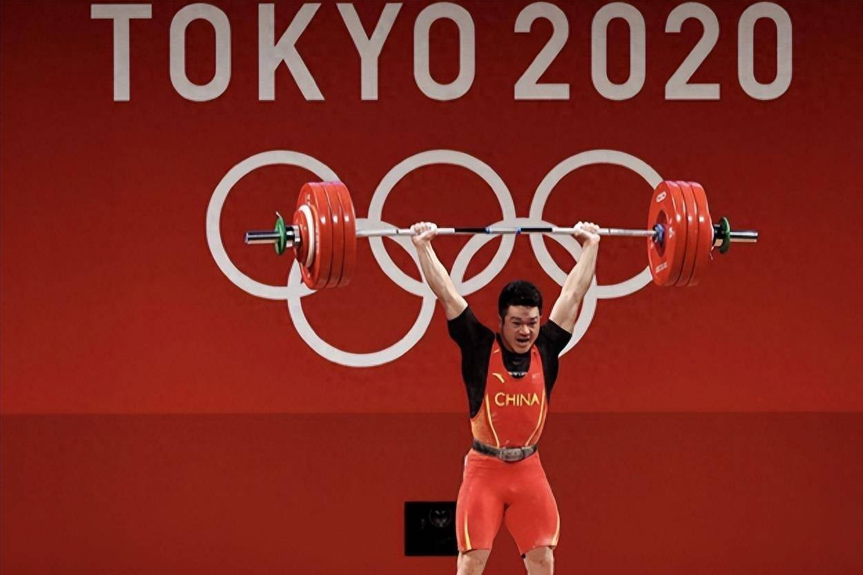 中国名将世锦赛发挥失利,不敌19岁小将,丢掉冠军_韦胤廷_成绩_举重