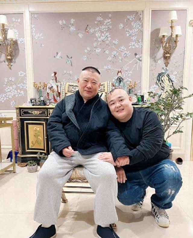 9月11日,杨鹤通在德云社发文,却在发照片时遭到师弟,关九海的嘲笑.